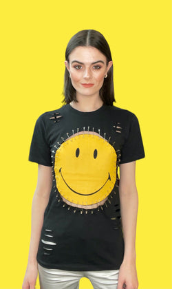 Camiseta Any Old Iron x Smiley Just Safe