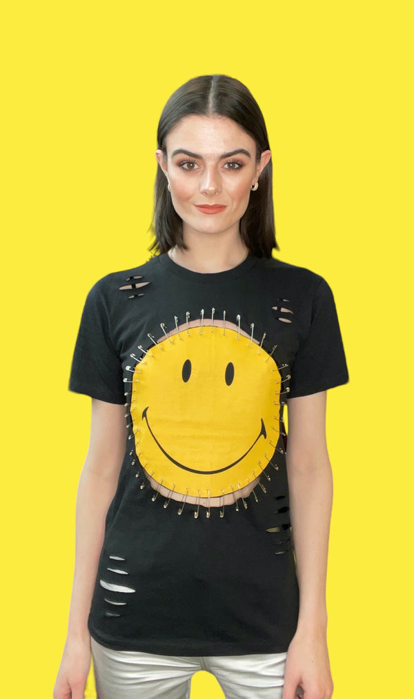 Camiseta Any Old Iron x Smiley Just Safe