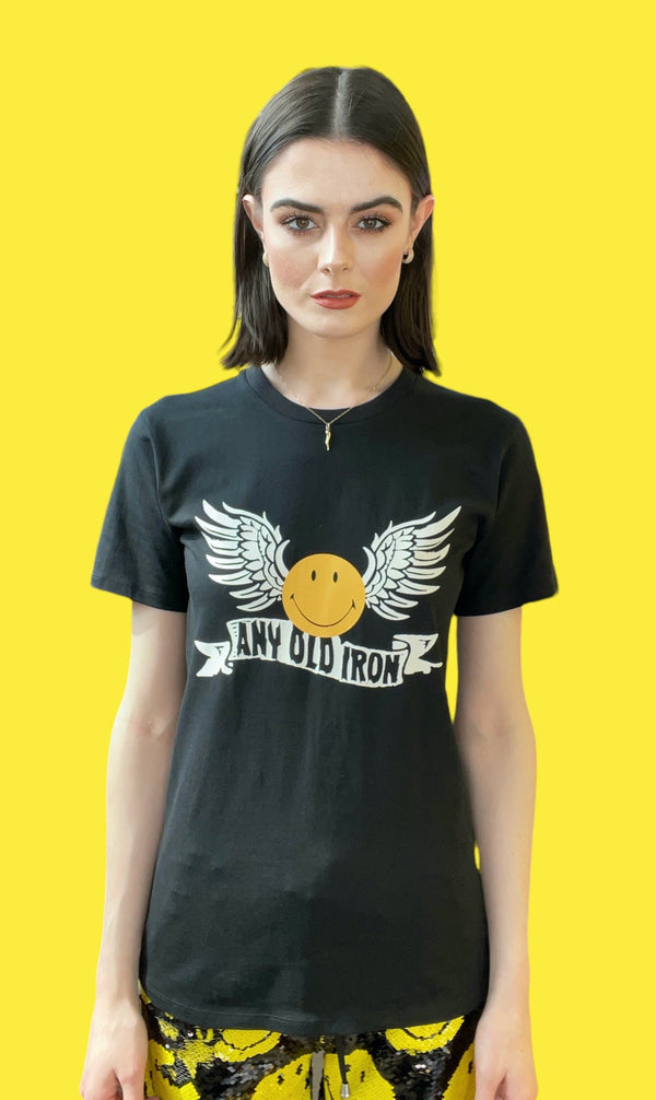 Camiseta Any Old Iron x Smiley Wings